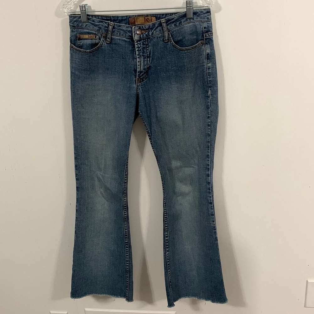 l.e.i. Denim jeans “life energy intelligence” boot cut Size 7 good condition